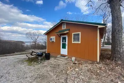 Image de Cabin 8 - Reel and Trigger