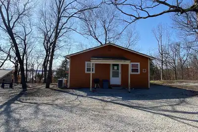 Image de Cabin 11 - Reel and Trigger