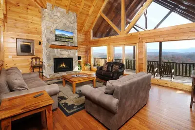 Image de Smoky Vista Lodge - Hot Tub and Mountain Views!