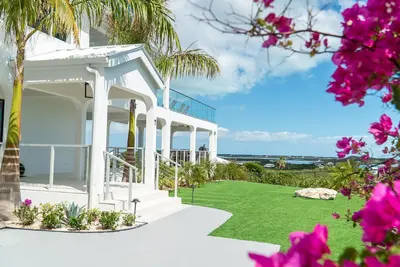 Image de New Modern Villa with great panoramic views