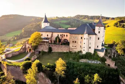 Image de Appartement dans un endroit calme à Pölling avec une terrasse