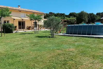 Image de Villa 4 pers avec piscine privée, grand terrain, animaux admis, WiFi, Orgnac l'Aven