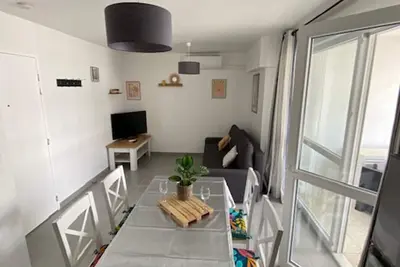 Image de Beau T2 climatisé, 2ème étage, 4 pers, parking privé