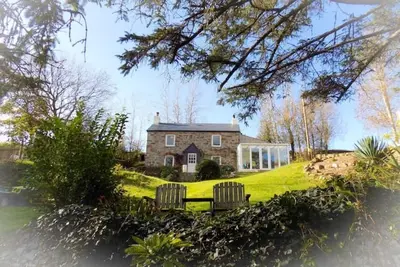 Image de Seabird Cottage in stunning woodland/coastal