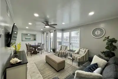 Image de Updated 1br Canal View w/ Free Beach Service