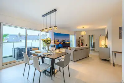 Image de L'Audacieux - Magnifique appartement avec garage sécurisé centre ville à pieds!