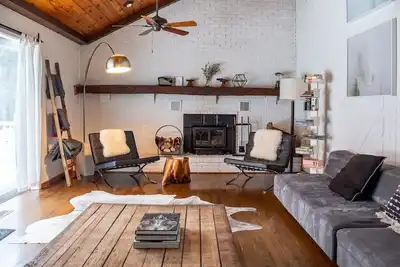 Image de Reservoir House - Stylish and Peaceful in Roscoe
