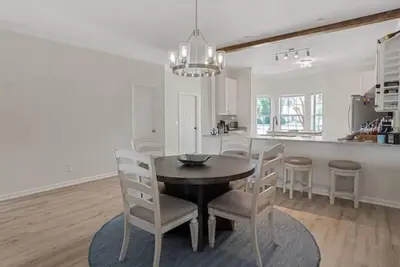 Image de High Tides & Positive Vibes 2br Riverfront Cottage
