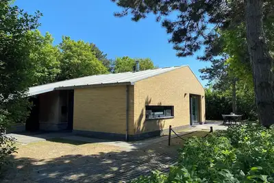Image de Modern house Juffer with terrace on south. Near woods and outdoor swimming pool.