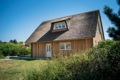 Image de Platte Duun is situated in a unique location in the dunes between Nes and Buren.