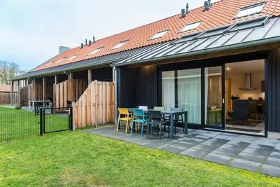 Image de De Plevieren is a building with four luxury apartments in Buren.