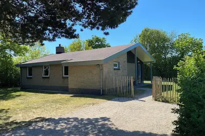 Image de Zeekraal is a renovated house on Roosdunen (Ballum) near the forest and outdoor swimming pool.