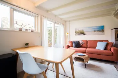Image de Friese Antillen is a courtyard of 8 homes near of the beach and village Hollum.