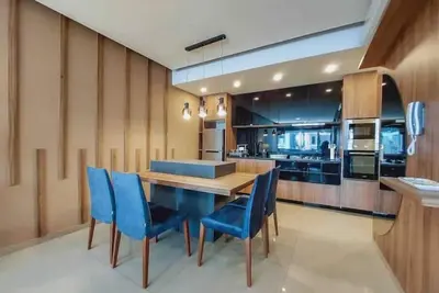 Image de Spectacular + cozy brand new apartment!