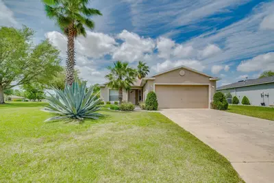 Image de Ocala Home w/ Screened-In Porch & Community Perks!