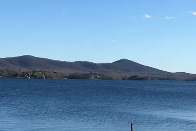 Image de The \"Boathouse\" at beautiful Smith Mountain Lake