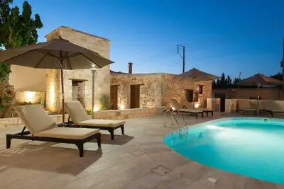 Image de One Bedroom Traditional Village Apartment B
