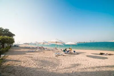 Image de Lovely 1-bedroom beachfront apartment with pool