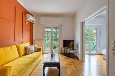 Image de Spacious High-Ceiling 2-Bedroom by Acropolis Museum