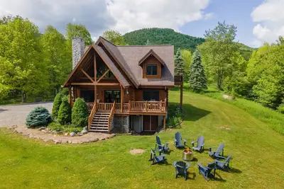 Image de Views! All king beds, hot tub, 5 acres