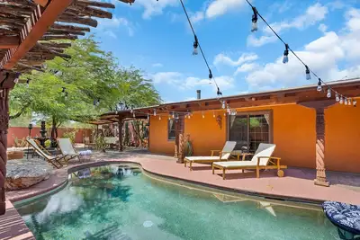 Image de Modern 4-Bedroom Pueblo w/ Heated Pool