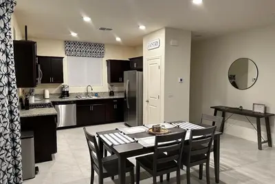 Image de 4 bed Modern, Cozy, Efficient North Merced Retreat  near hospitals and Uc Merced