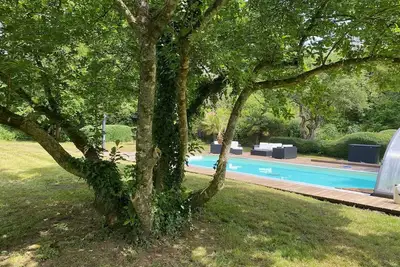 Image de Grand Cottage-Proche Benodet-Heated Pool