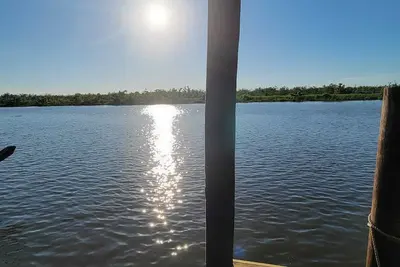 Image de Book and enjoy the outdoors! See weekday discounts! 30min from New Orleans \n