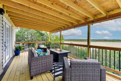 Image de Waterfront Escape on Lake Granbury: Deck & Patio!