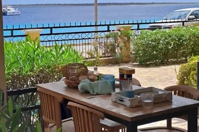 Image de Oceanfront groundfloor luxury apartment