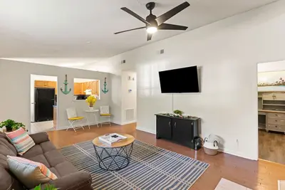 Image de Loggerhead Crossing - Near Fletc/Restaurants/Shops