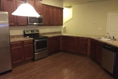 Image de Townhome nestled in Henry County