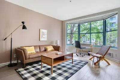 Image de Sunny South Beach 2br w/ Pool, Tennis, Spa, by Blueground