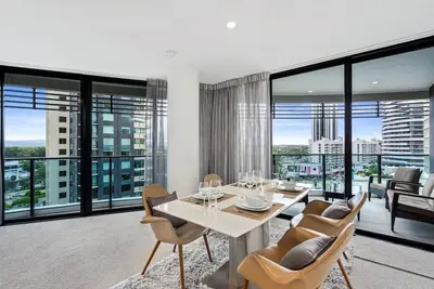 Image de Luxury Oracle Stay Tower 2 Retreat 2br Lvl 8