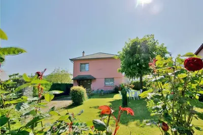 Image de Séjournez dans un cadre idyllique avec vue sur les montagnes à Gerde