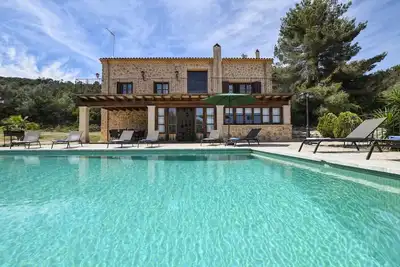 Image de Maison de vacances 'Horlandis' avec vue sur les montagnes, piscine privée et Wi-Fi