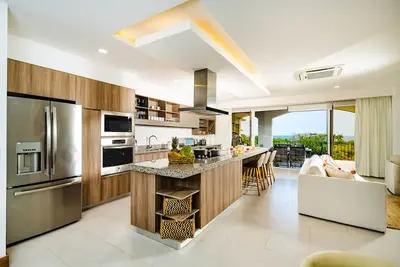 Image de Brand-new, 3-Br, 3bth penthouse condo in the luxurious Peninsula building, in Langosta (Tamarindo)