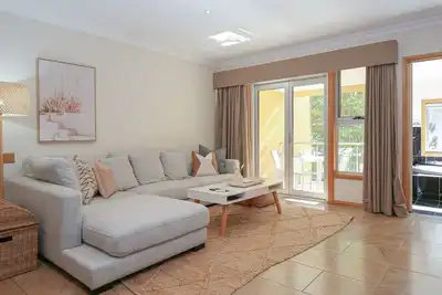Image de Monterey - relaxed living for couples in Bright