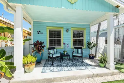 Image de Blue Bird ~ Adorable  1 Br, 1 Ba Conch Cottage in Bahama Village!