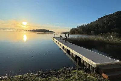 Image de RnR on the Lake - A Serene Lake House with Private Dock and Breathtaking Views!