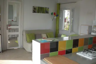 Image de Jolie maisonnette au calme, 10' des plages