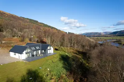 Eildan, pet friendly, luxury holiday cottage in Fort William
