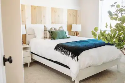 Image de Creekside Cabin-Willow, stay with views & near Lava!