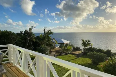 Image de New Pool Outdoor Space Luxury home on Sea of Abaco 100ft private deep water dock