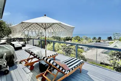 Image de Ocean View Bungalow - walk to everything!