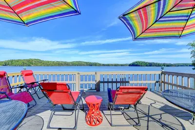 Image de Golden sunrise, big water views, and marina a hop away