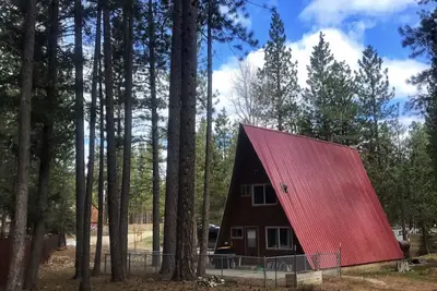 Image de Rustic Meadow Valley A-frame