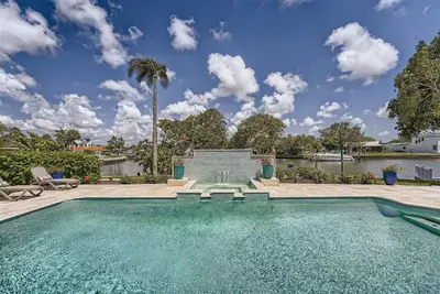 Image de Paradise Living on a Stunning Waterfront Home. Minutes from Belleair Beach.