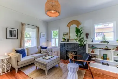 Image de Charming remodeled bungalow. Close to UofA, Banner, Downtown