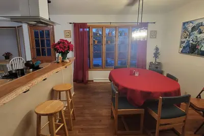 Image de Big, Comfy Home near Parks and Uw East Campus